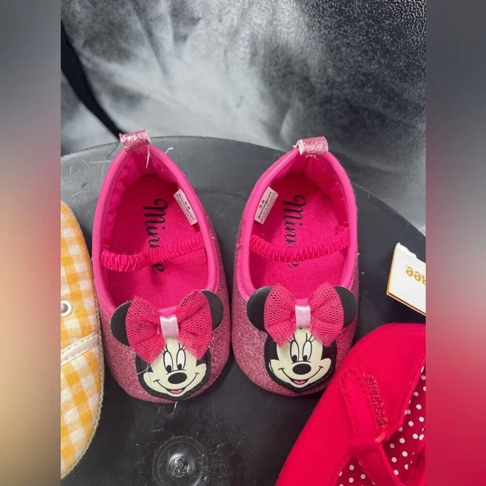 Bundle of five infant girls shoes, new‎ condition